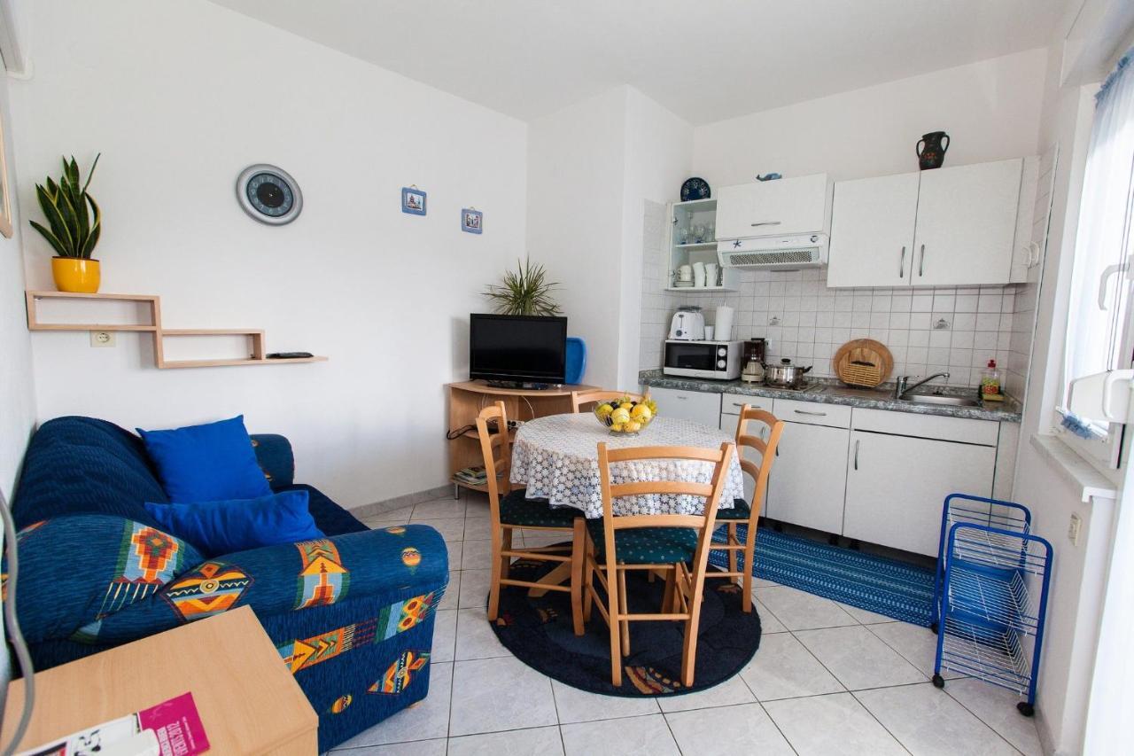 Apartment Karla Брибир Экстерьер фото