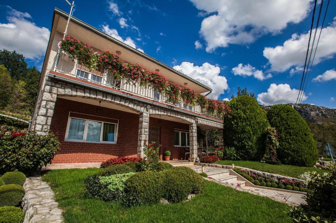 Apartment Karla Брибир Экстерьер фото